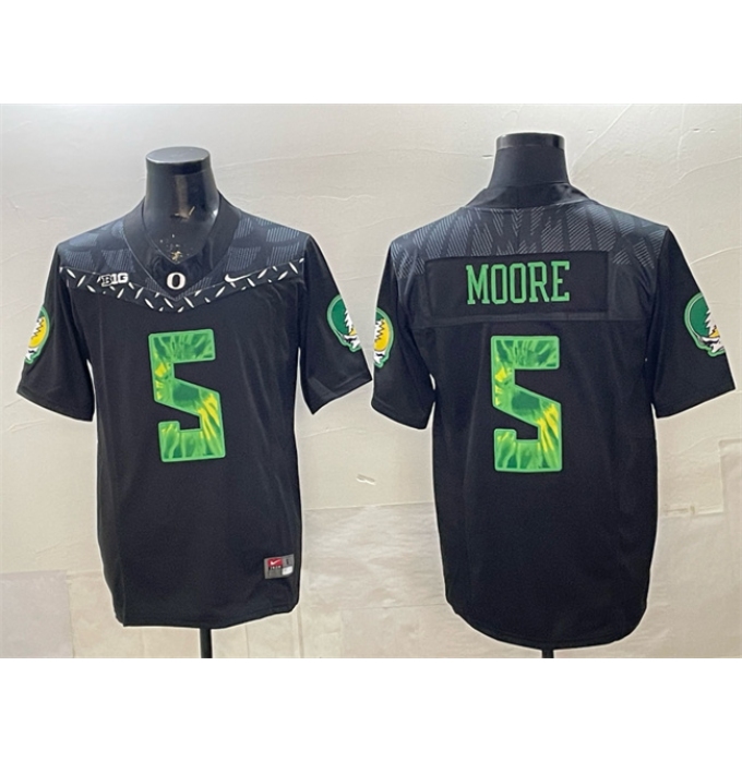 Men's Oregon Ducks #5 Dakorien Moore Black F.U.S.E. Vapor Limited Stitched Football Jersey